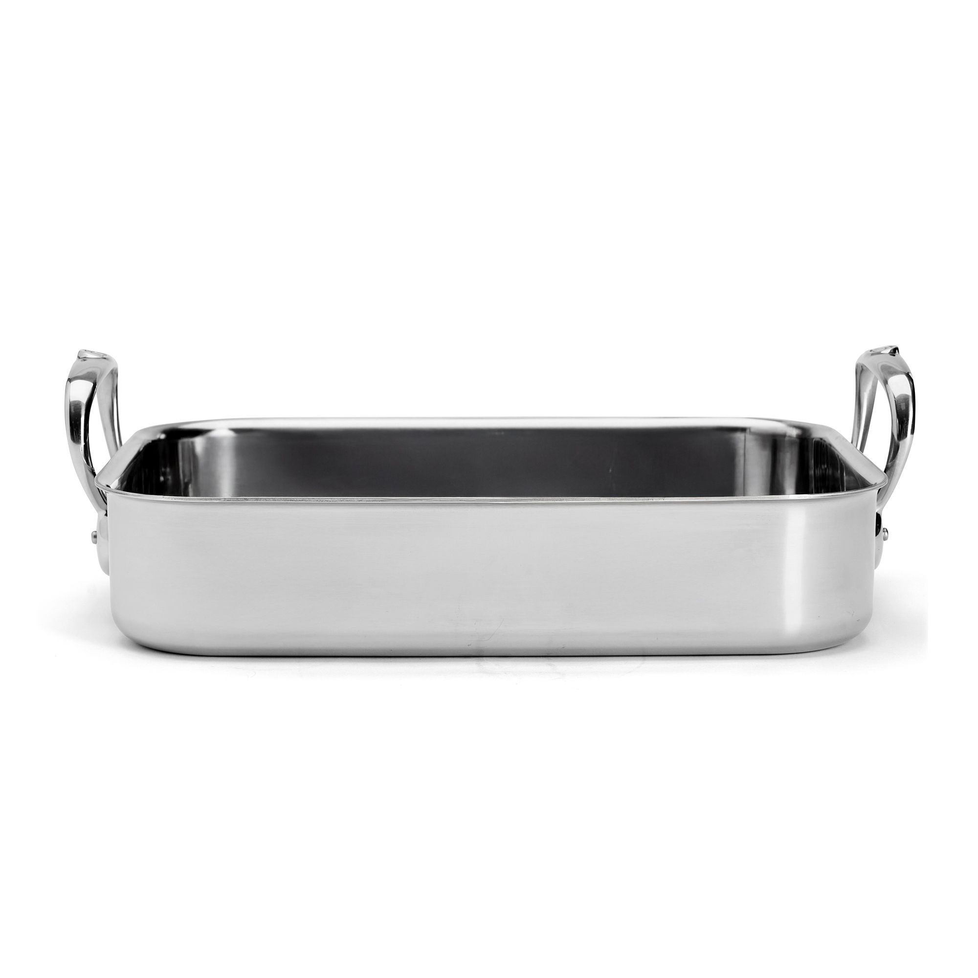 Rectangular stainless steel roasting pan with handles