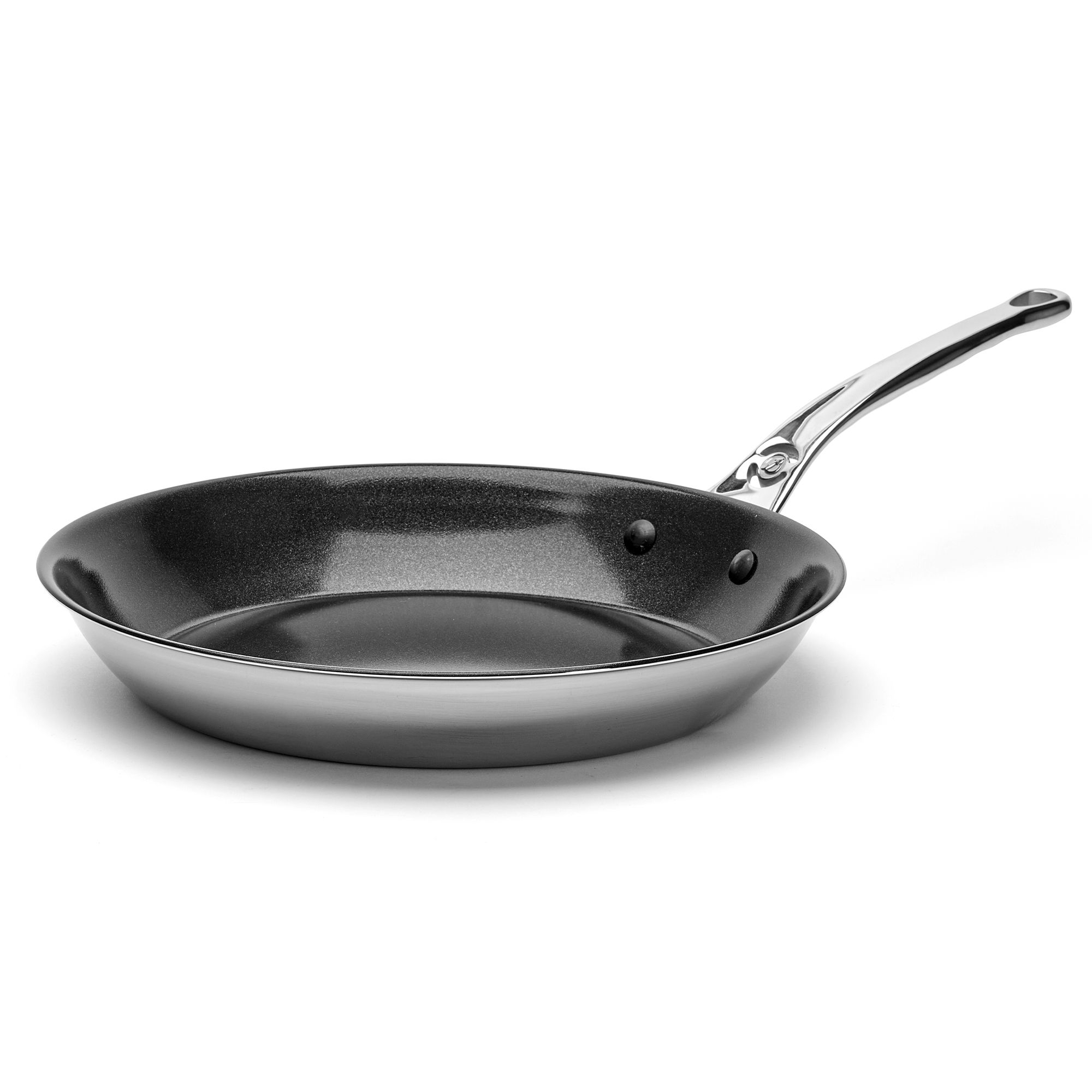 Round non-stick frying pan with long steel handle