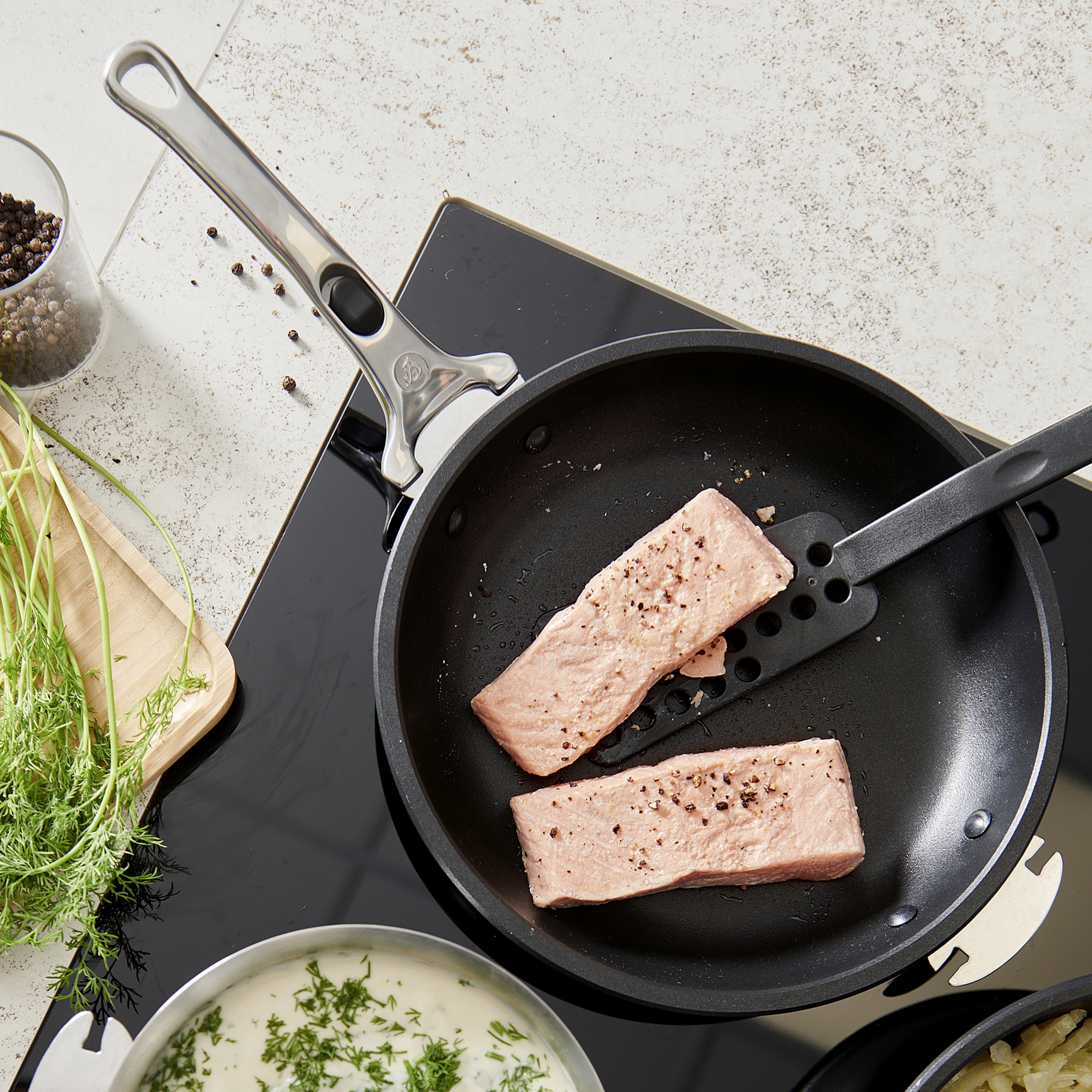 de Buyer - Non-stick frypan in 2 Sizes - CHOC EXTREME LOQI de Buyer - Non-stick frypan in 2 Sizes - CHOC EXTREME LOQI