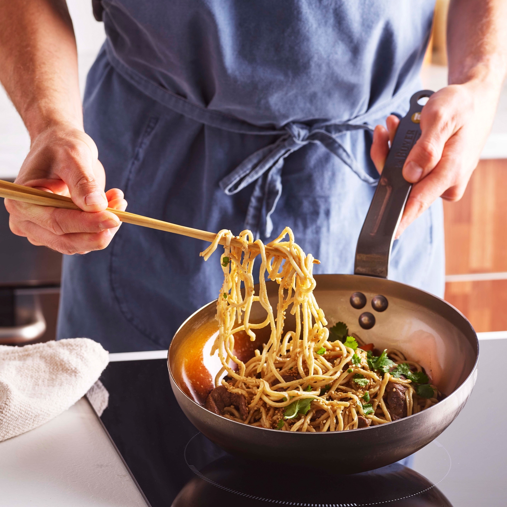de Buyer - Mineral B - Curved steel wok with handle - 24 cm