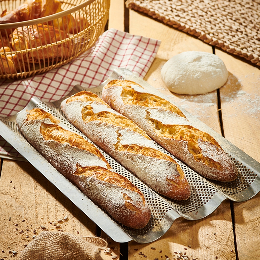 de Buyer - Perforierte Edelstahlform für 3 Baguettes de Buyer - Perforierte Edelstahlform für 3 Baguettes