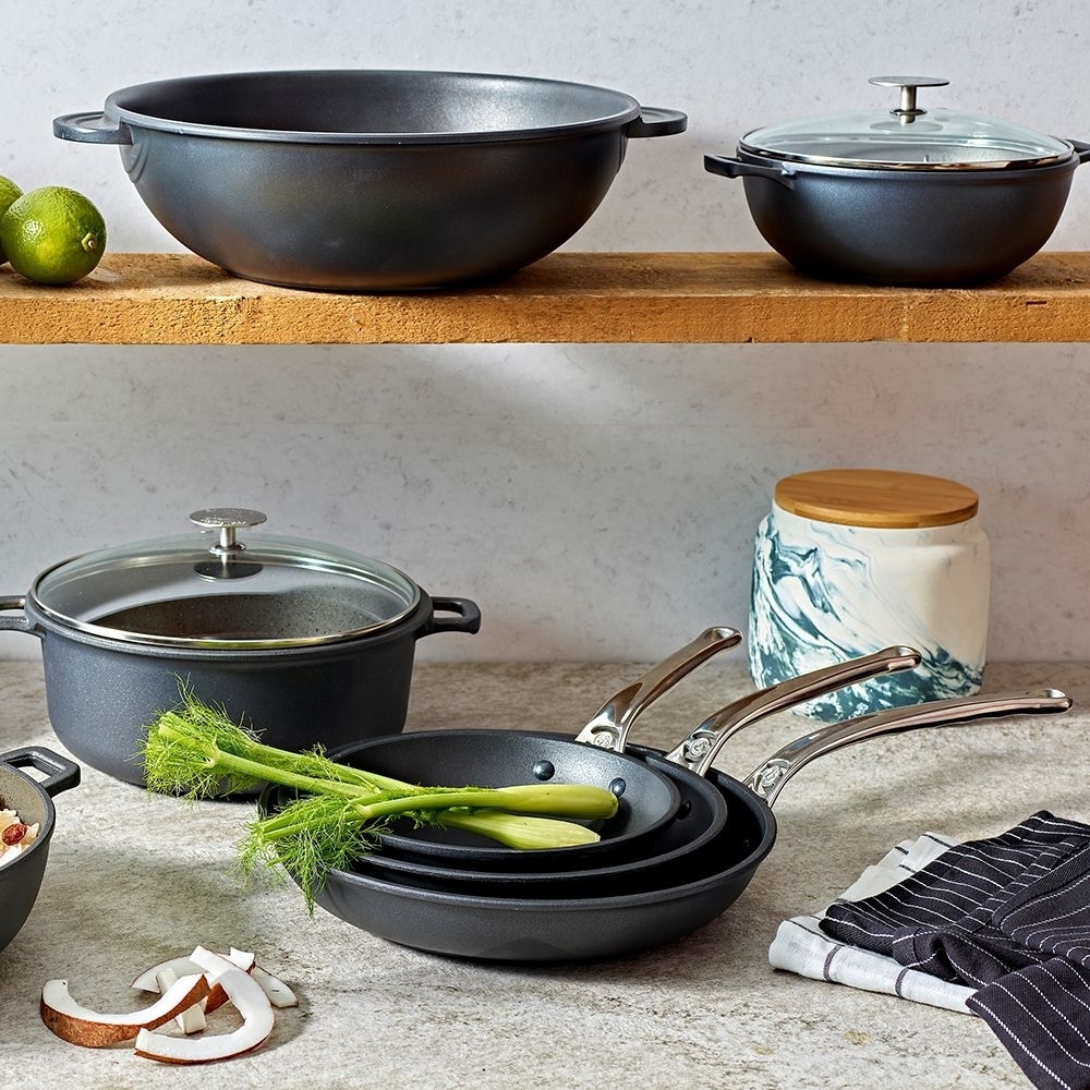 de Buyer - Runde Antihaft Pfanne - CHOC EXTREME de Buyer - Runde Antihaft Pfanne - CHOC EXTREME