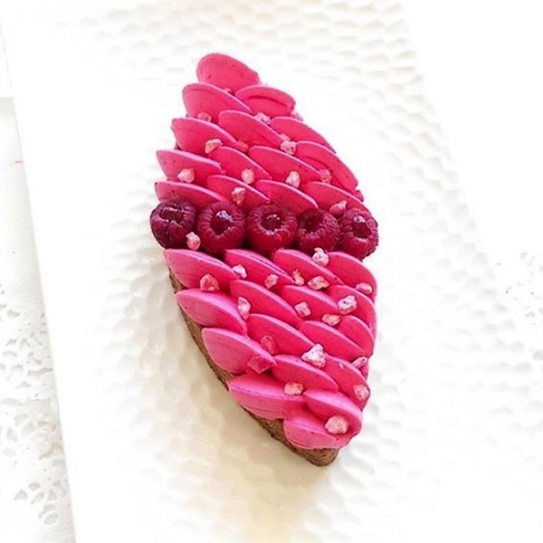 de Buyer - Calisson perforated tart ring - 2 cm - Valrhona de Buyer - Calisson perforated tart ring - 2 cm - Valrhona